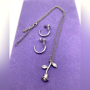 Avon  Silver Rose Jewelry Set